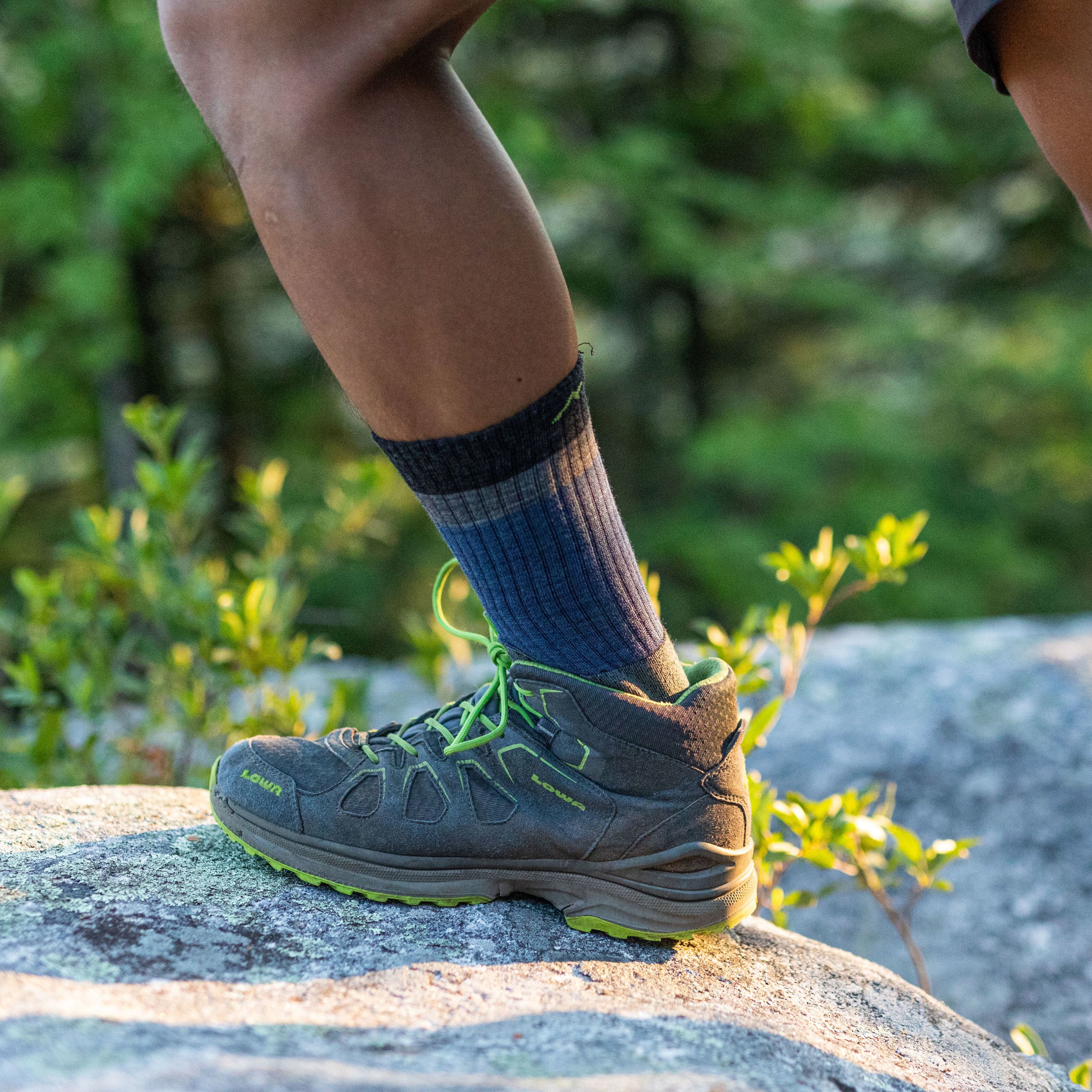 Men's Heady Stripe Micro Crew Lightweight Hiking Socks - Image 8