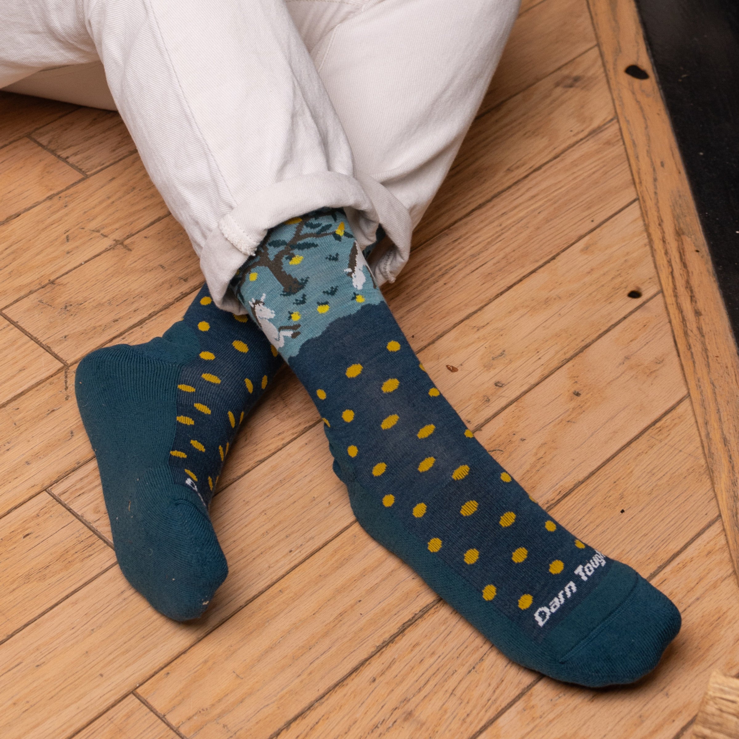 Women's Wild Life Crew Lightweight Lifestyle Socks - Image 11