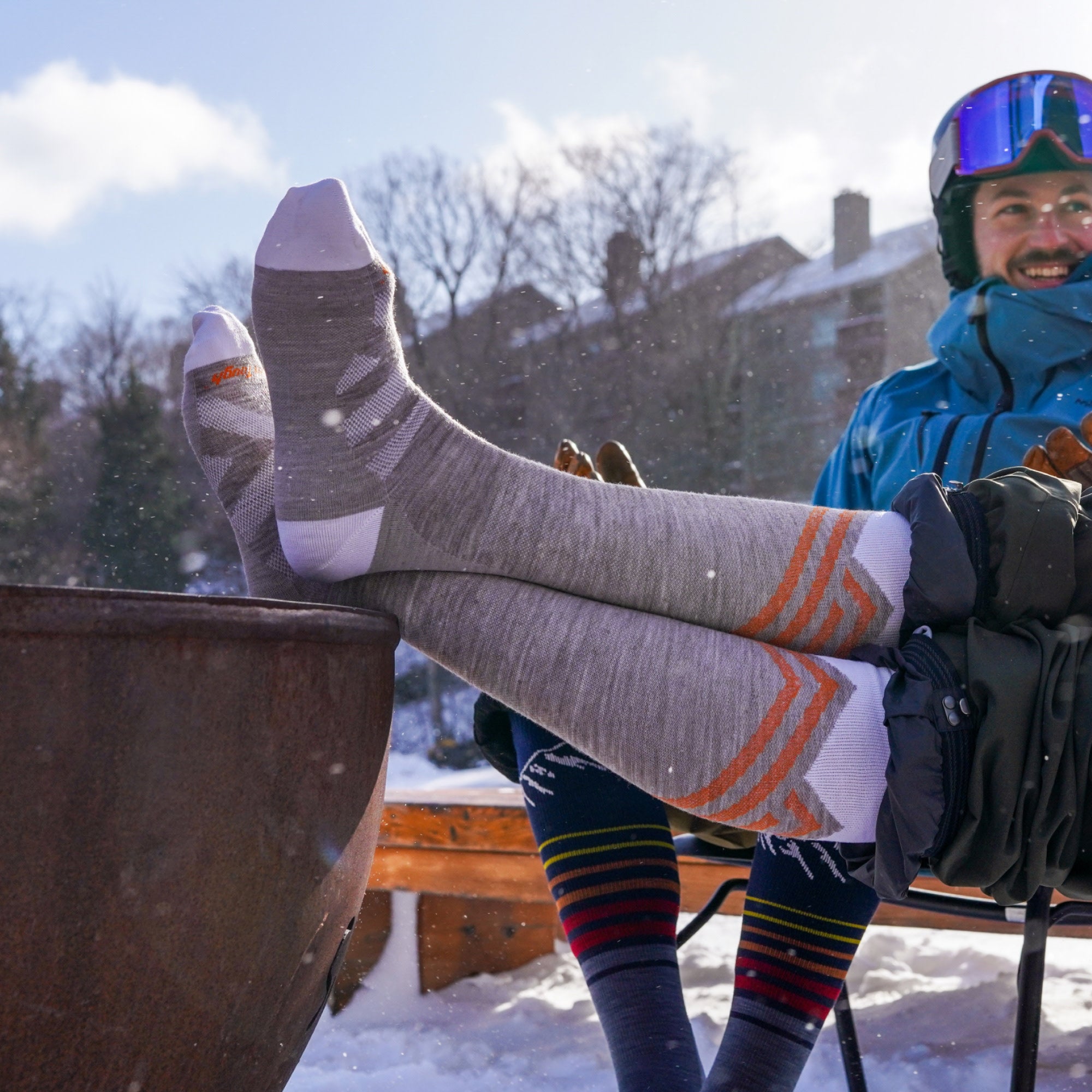 Women's Peaks RFL Over-the-Calf Ultra-Lightweight Ski & Snowboard Socks - Image 9