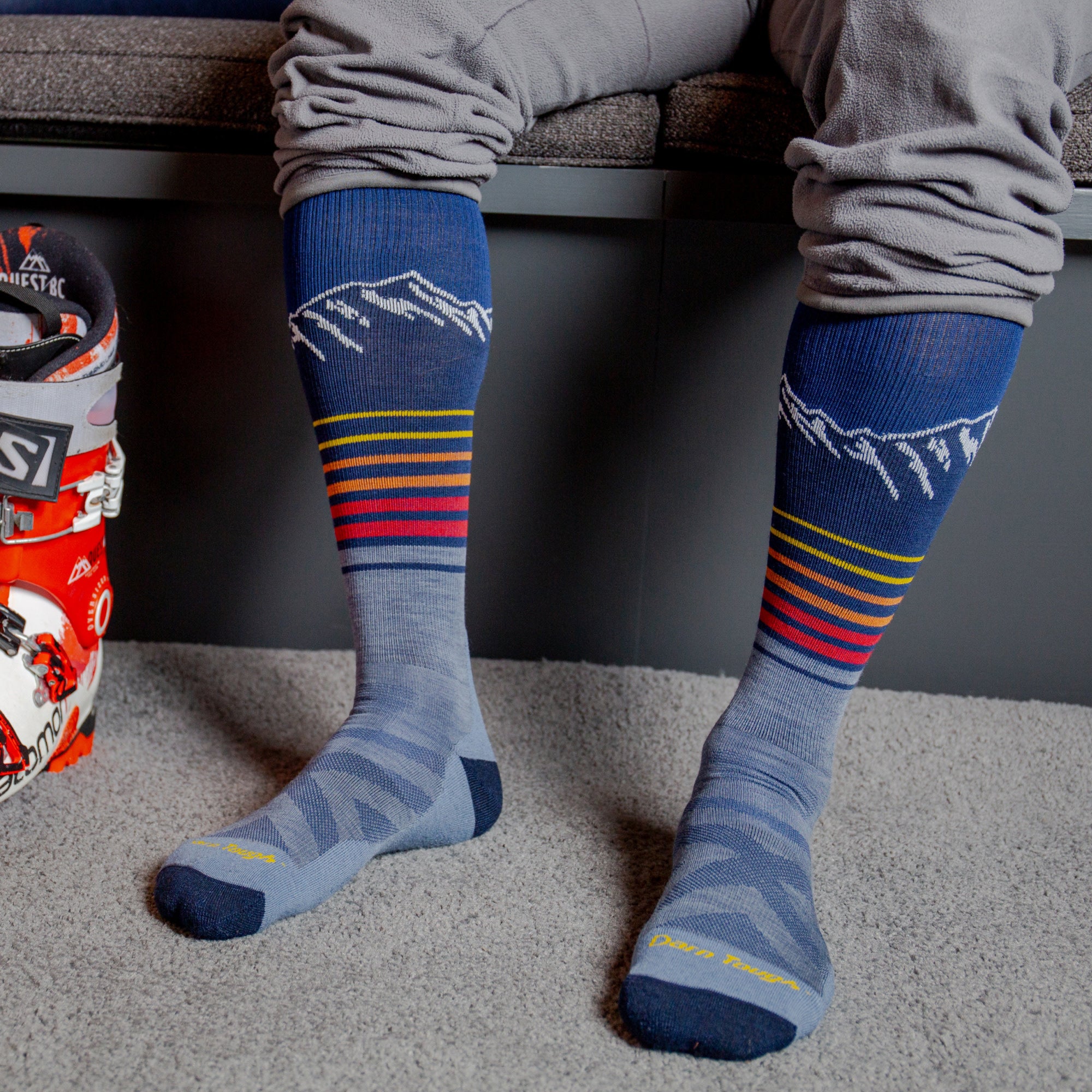 Men's Steep Lines Over-the-Calf Lightweight Ski & Snowboard Socks - Image 5