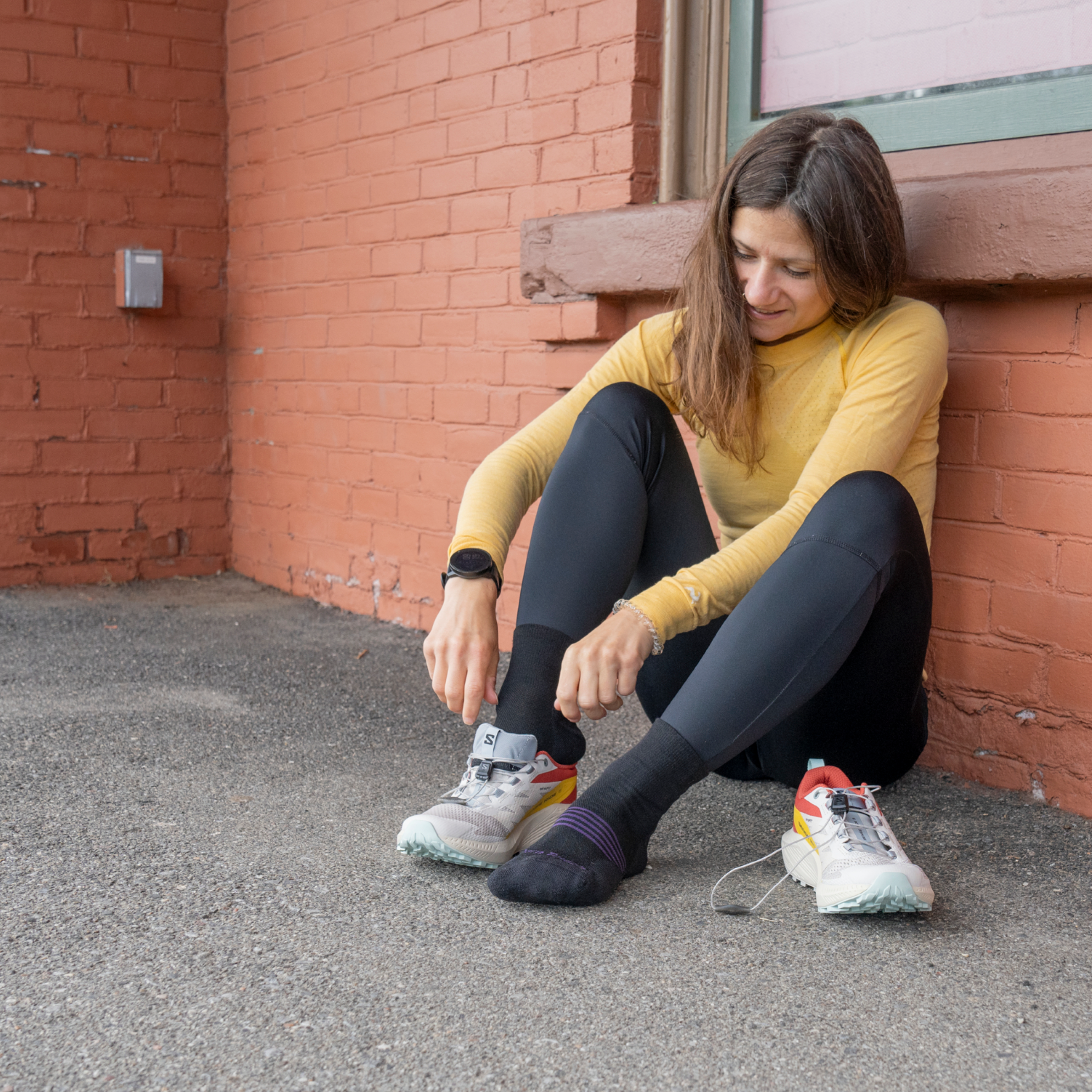 Women's Element Quarter Lightweight Running Socks - Image 3