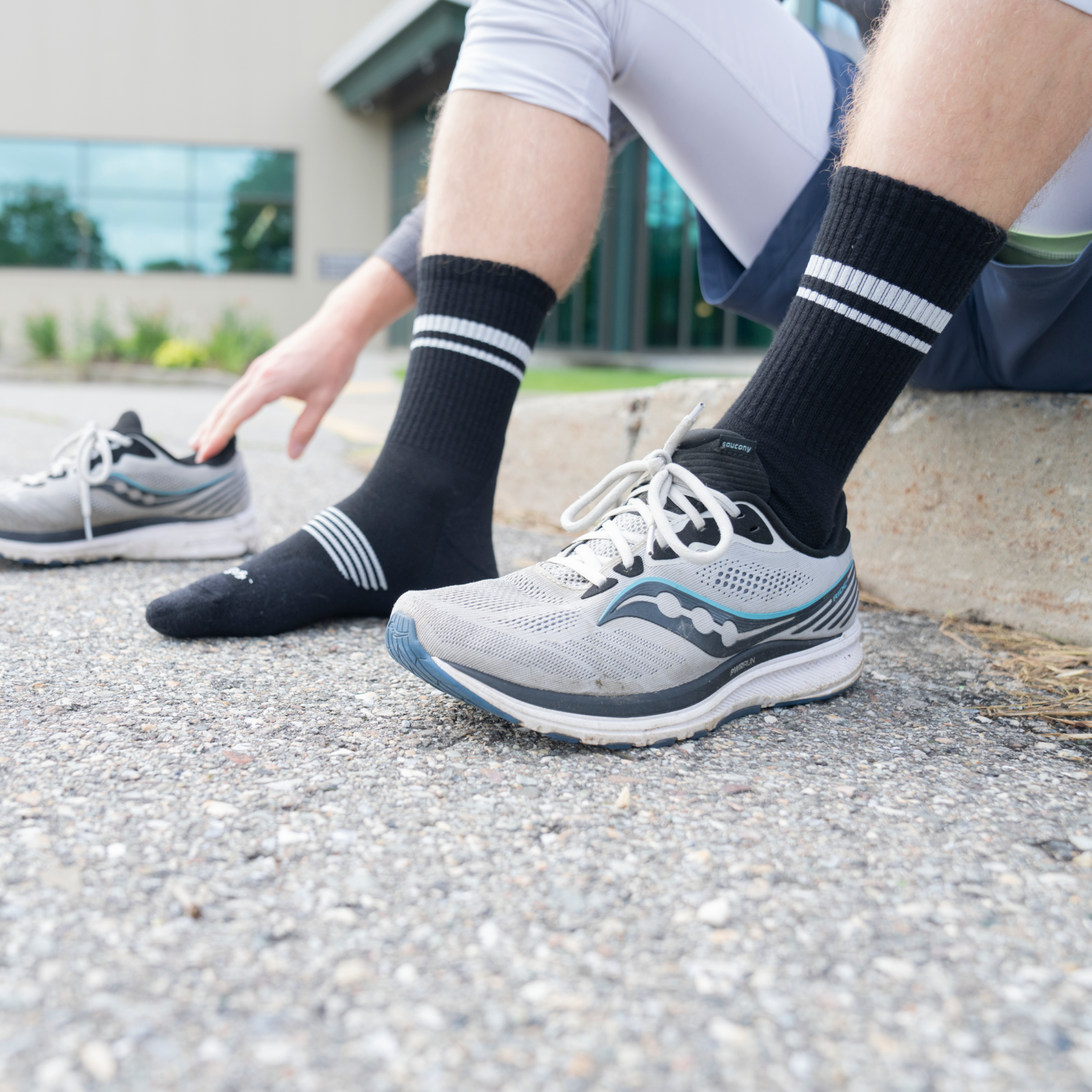 Men's Element Micro Crew Lightweight Running Socks - Image 4