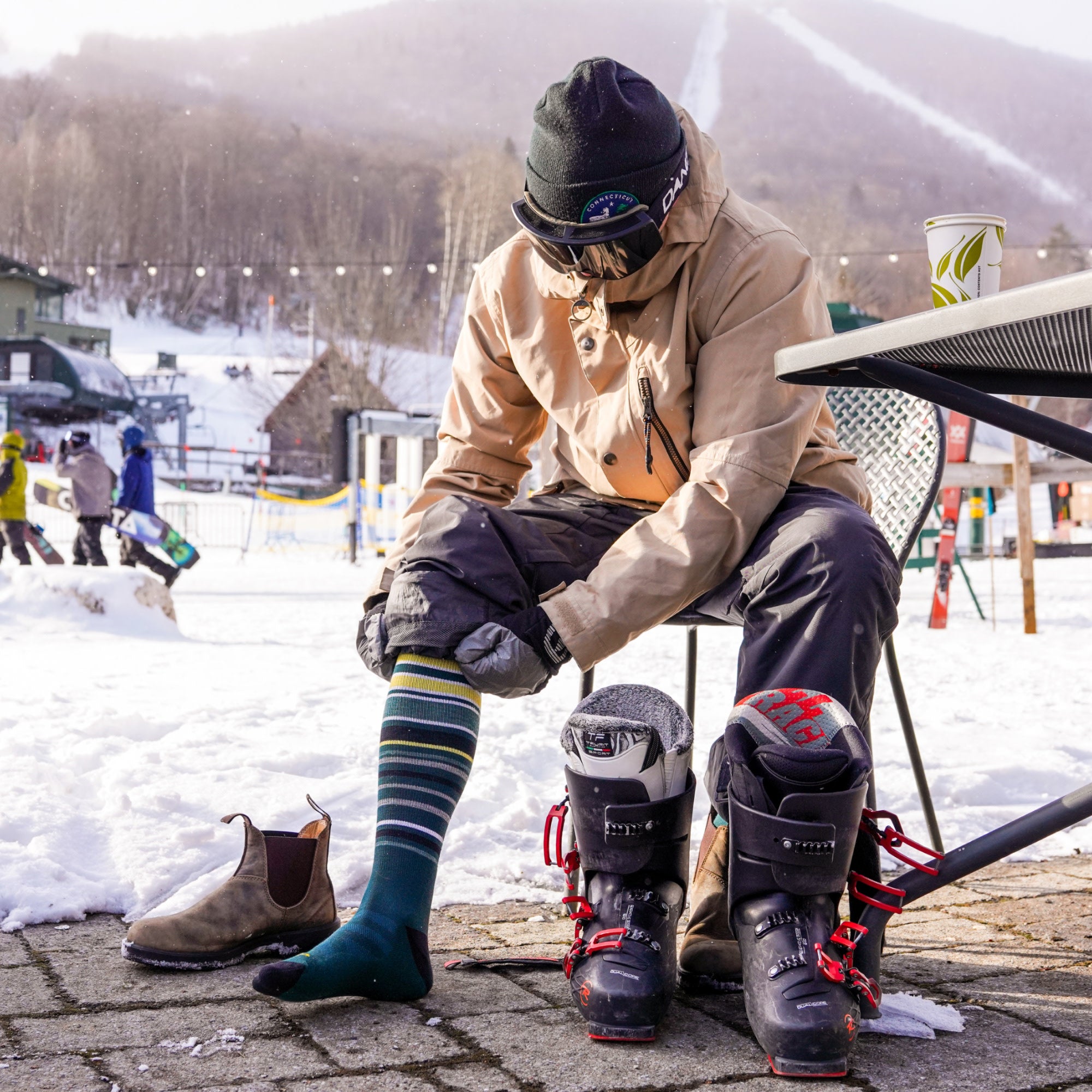 Men's Snowpack Over-the-Calf Midweight Ski & Snowboard Socks - Image 9