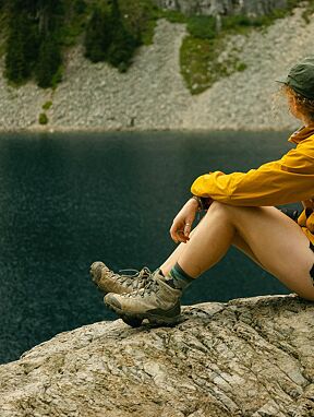 10049