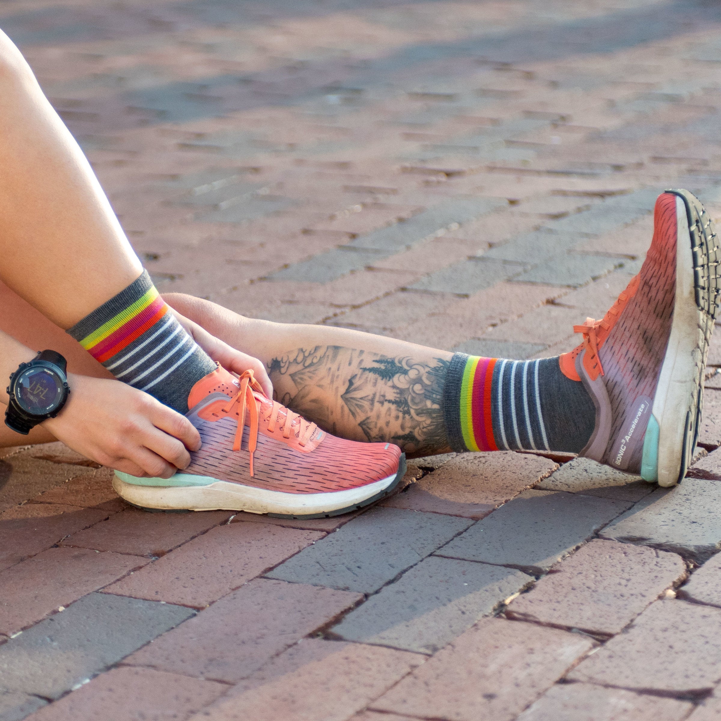 Women's Stride Micro Crew Ultra-Lightweight Running Socks - Image 7