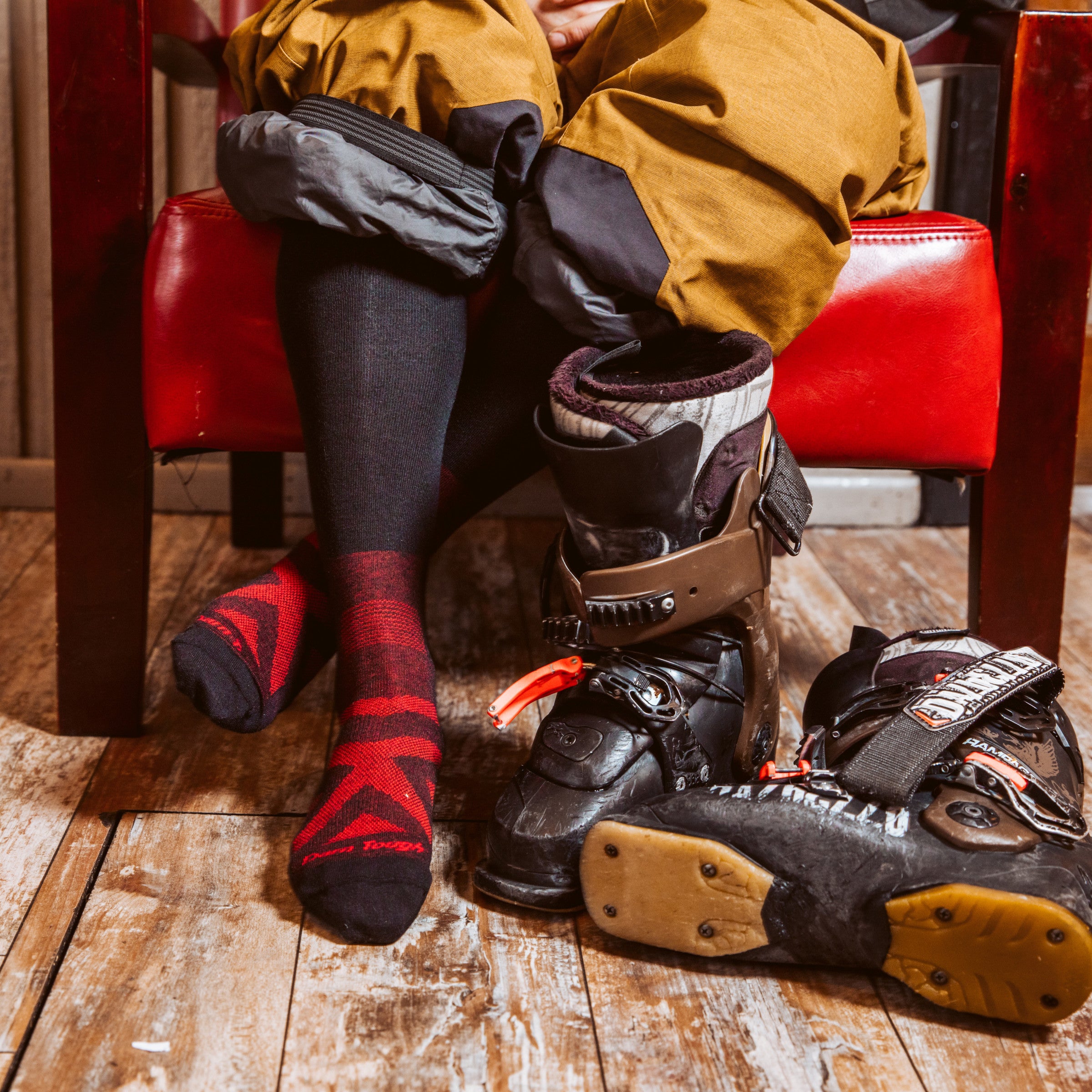 Men's Thermolite® RFL Over-the-Calf Ultra-Lightweight Ski & Snowboard Socks - Image 4
